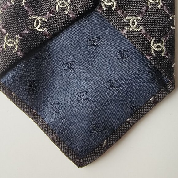 CHANEL Men's Vintage Tie 100% Silk Made in Italy black with small white CCs - Picture 4 of 6